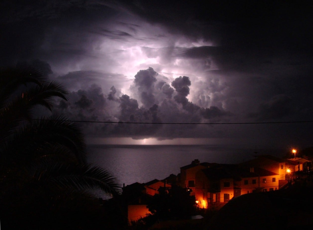 Thunder lightning Garajau Madeira 289985700 2017060514 593564079e895